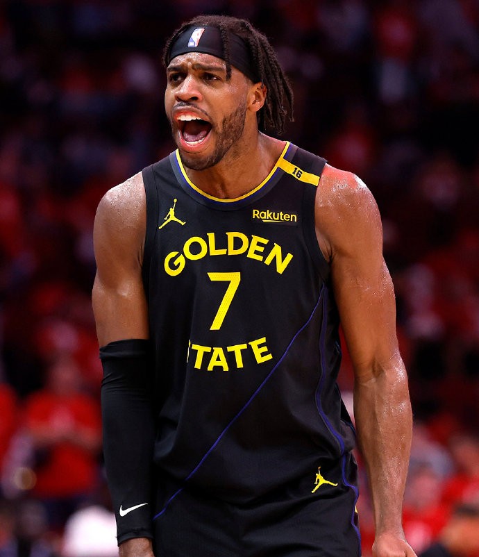 雷霆爆冷湖人B队,库里爆发神勇 雷霆爆冷湖人B队,库里爆发神勇