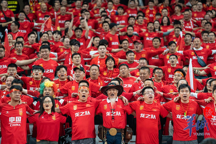 爱游戏在线-一场经典之战！世界杯点燃球迷热情的简单介绍