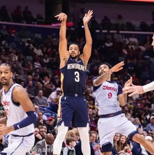 尼克斯轻取天津队，麦科勒姆点燃赛场