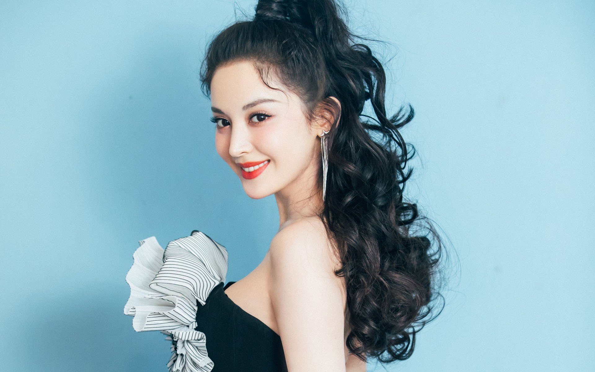 爱游戏入口-南美铁腰的沉默革命，乌拉圭无名者翻盘之夜，法比尼奥的火热成了最佳注脚