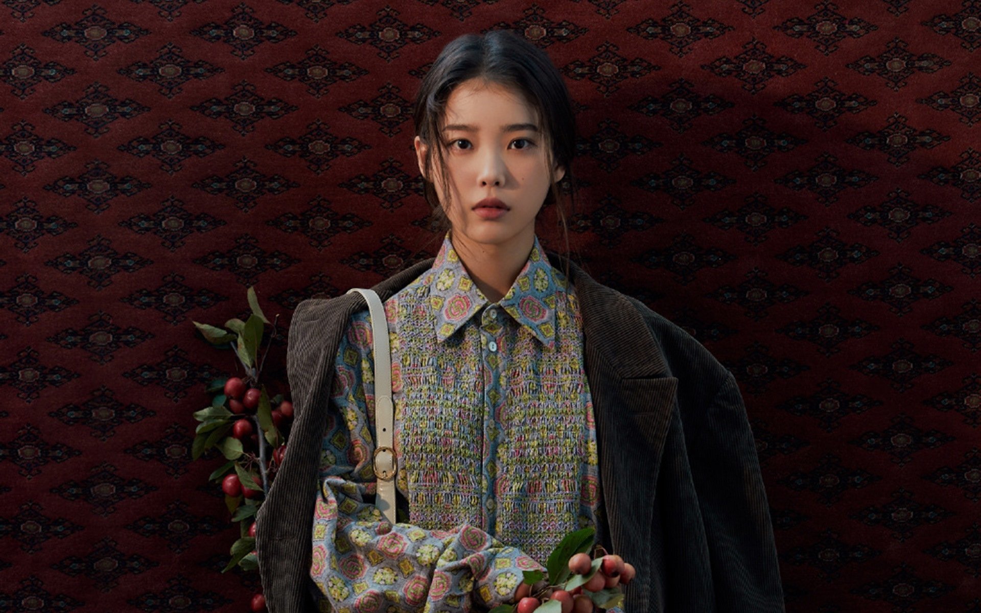 一场比赛，两条赛道，当F1冲刺圈的决绝，撞上魔术队的三重引擎轰鸣