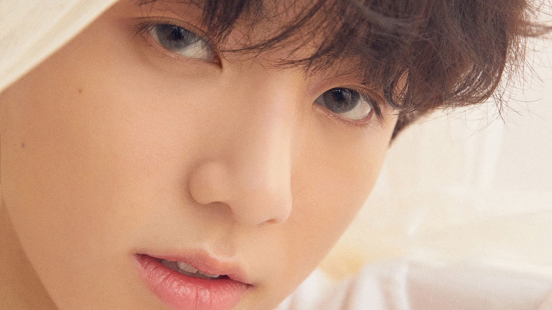 欧冠半决赛之夜，当聚光灯移开时，莱奥在暗处跳起了独舞