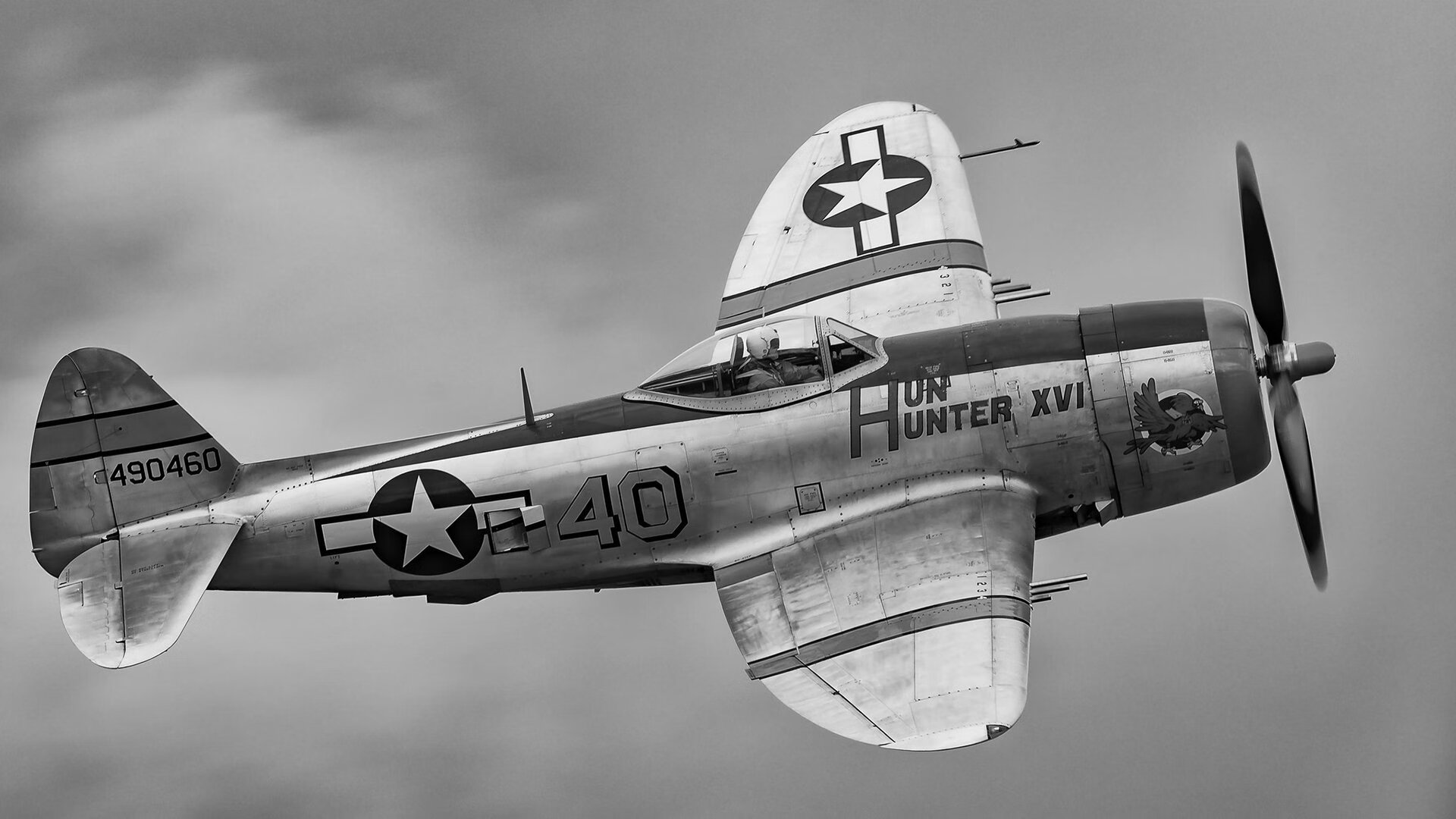 苏亚雷斯数据全面爆炸，F1街道赛之夜的暗涌与轰鸣