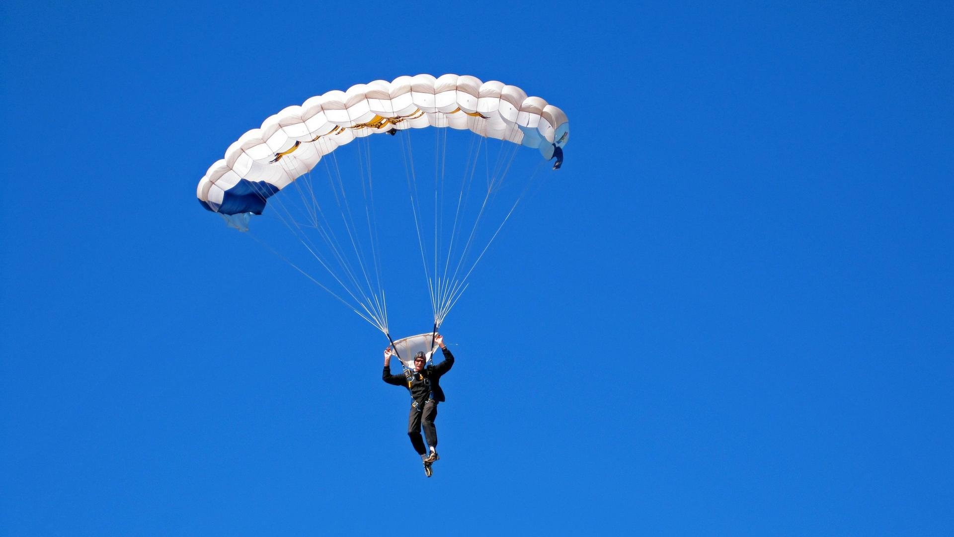全球俱乐部冠军赛惊现中国时刻！广厦读秒绝杀NBA开拓者