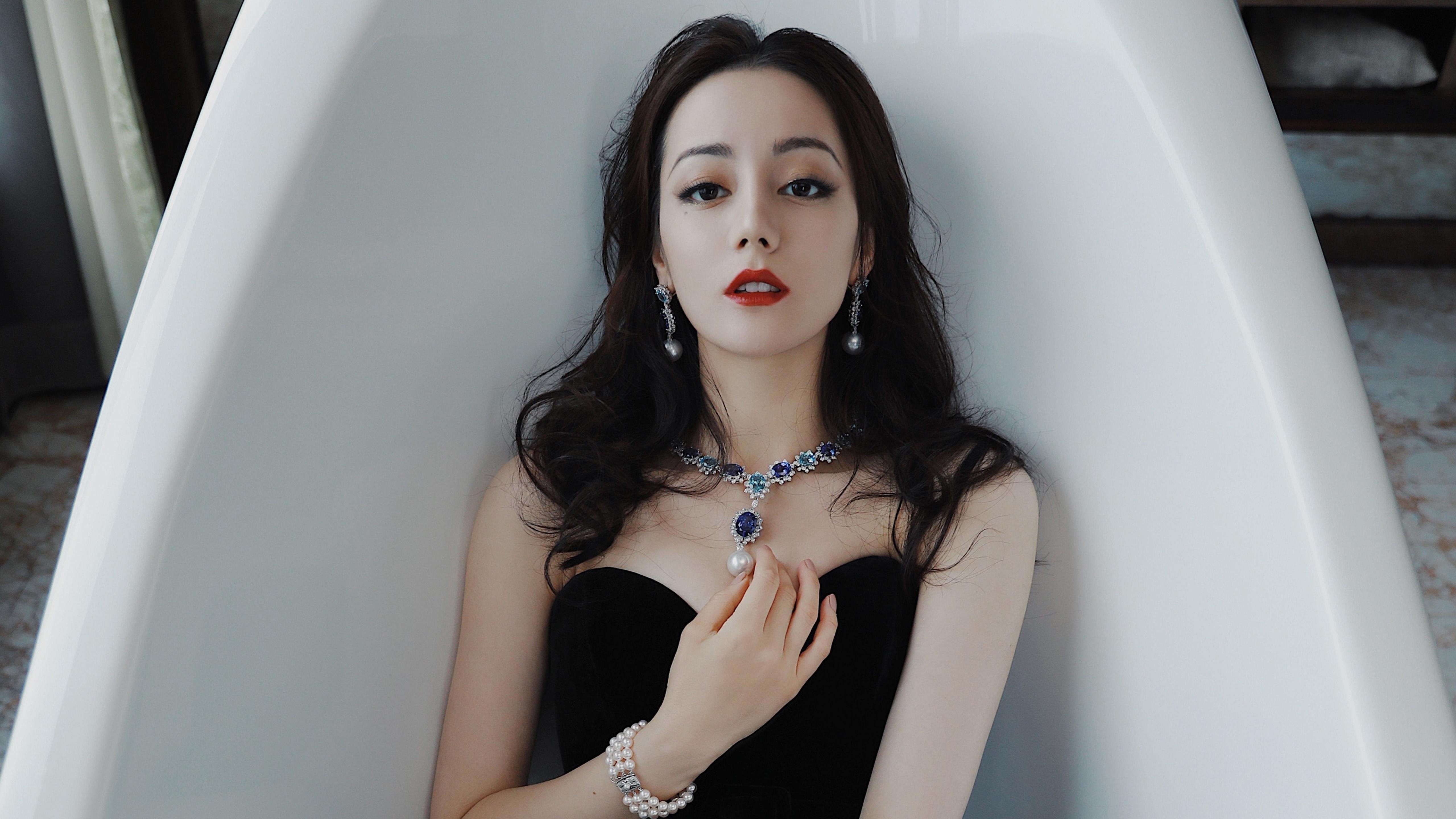 引擎轰鸣中的一击，当F1遇上街头足球