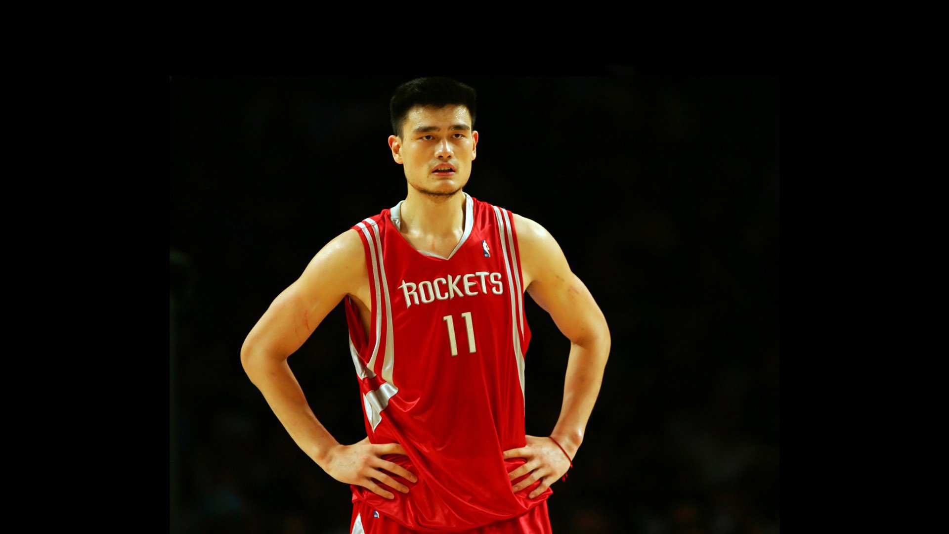 东契奇状态火爆助阵,快船全面压制北京队彰显NBA实力